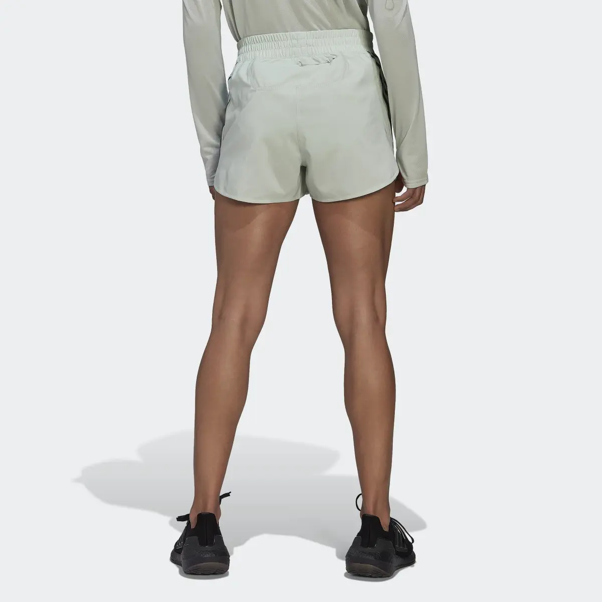 Adidas Run Icons 3-Streifen Running Shorts. 2