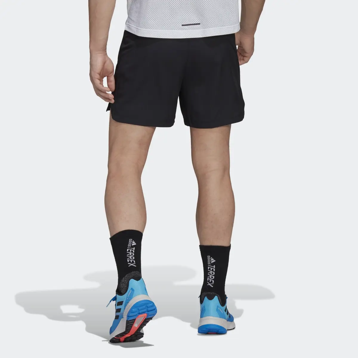 Adidas TERREX Trailrunningshorts. 2