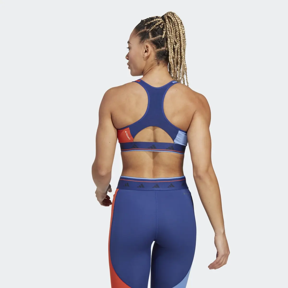 Adidas PowerReact Training Medium-Support Techfit Bra. 3