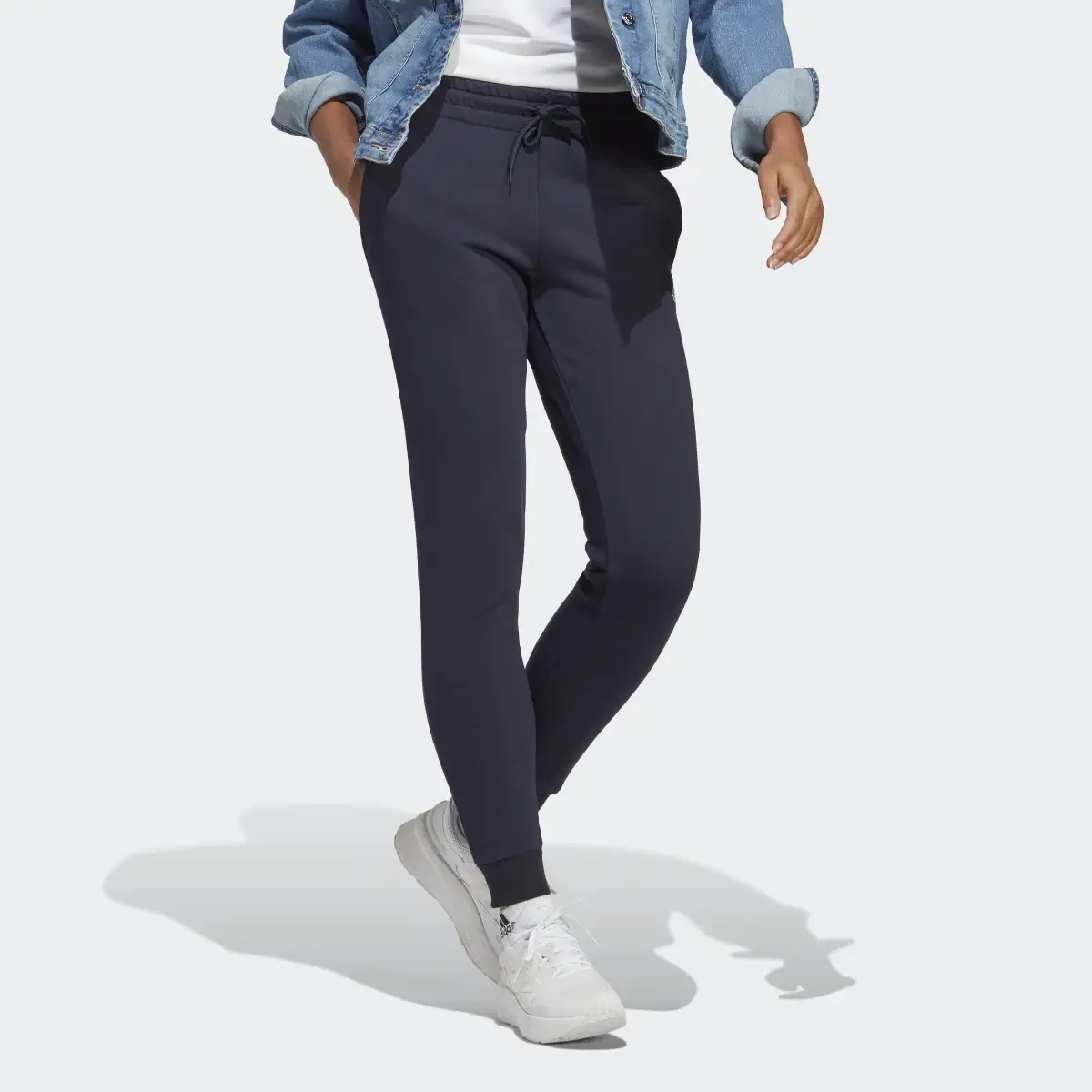 Adidas Pantaloni Essentials Linear French Terry Cuffed. 3