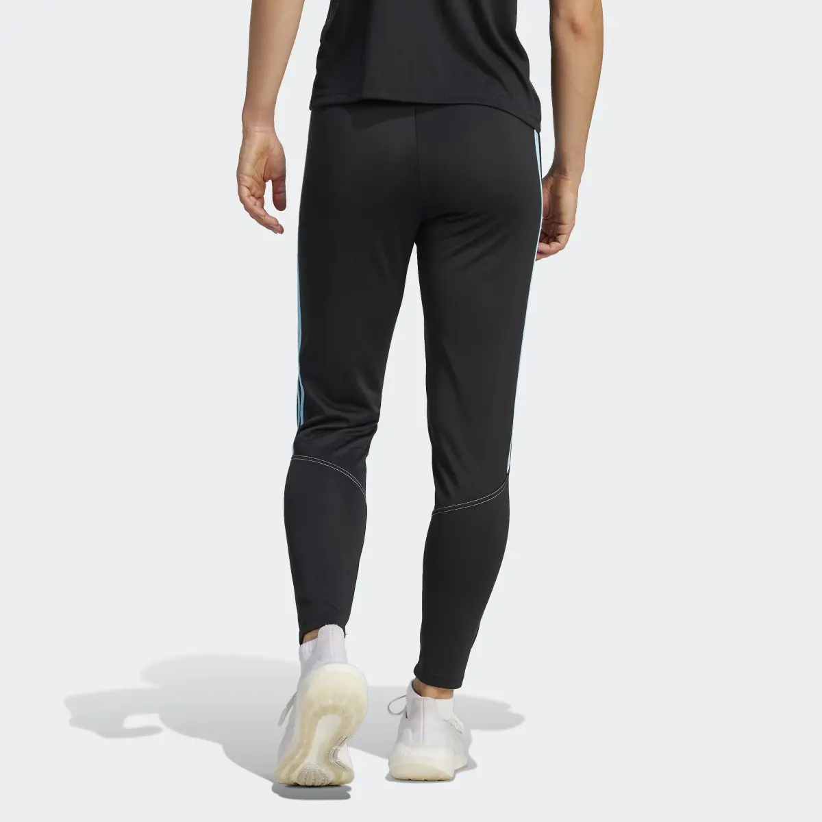 Adidas Pantaloni da allenamento Tiro 23 Club. 2