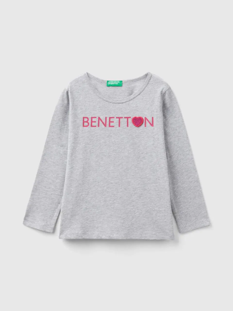 Benetton organic cotton t-shirt with glittery print. 1