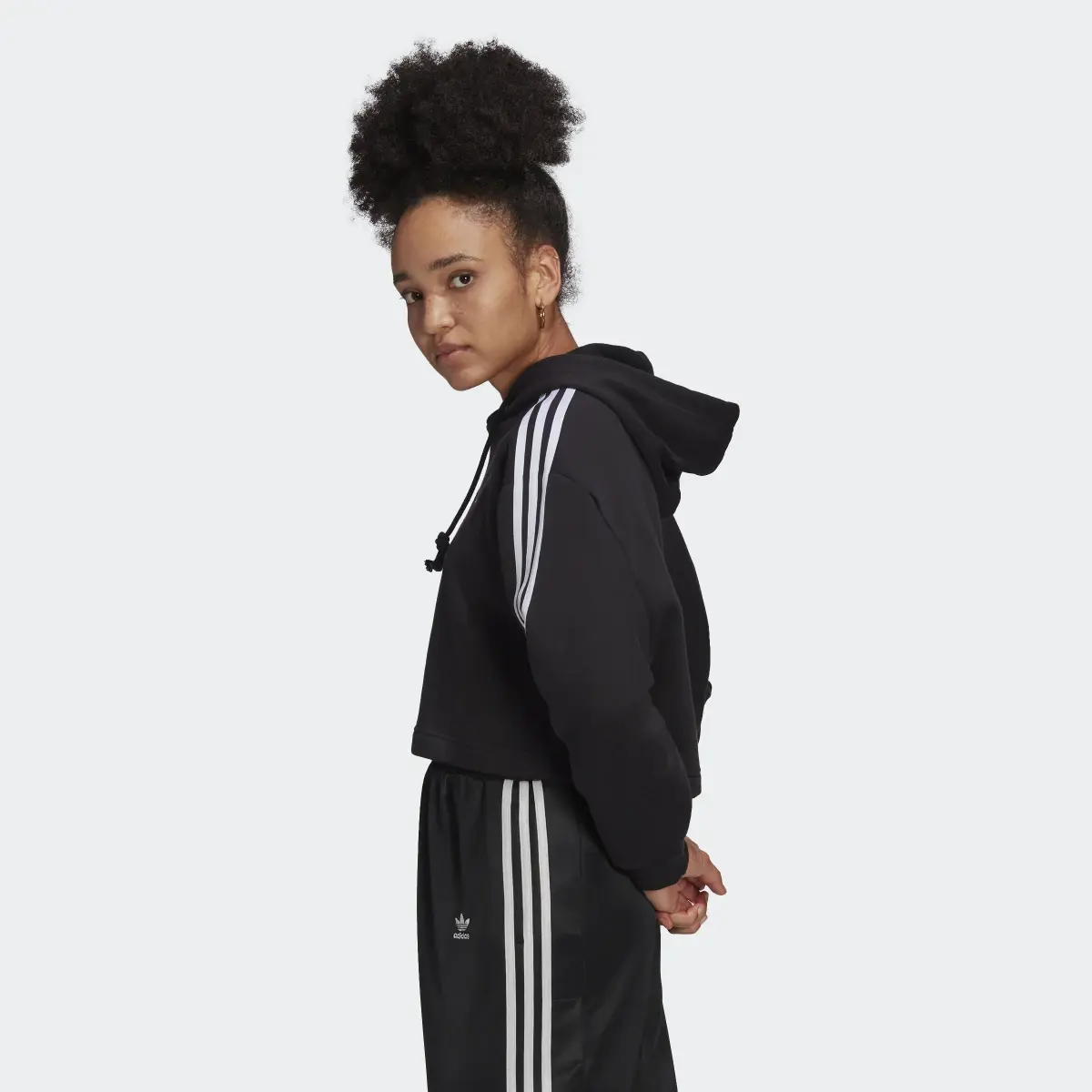 Adidas Adicolor Classics Crop Hoodie. 3