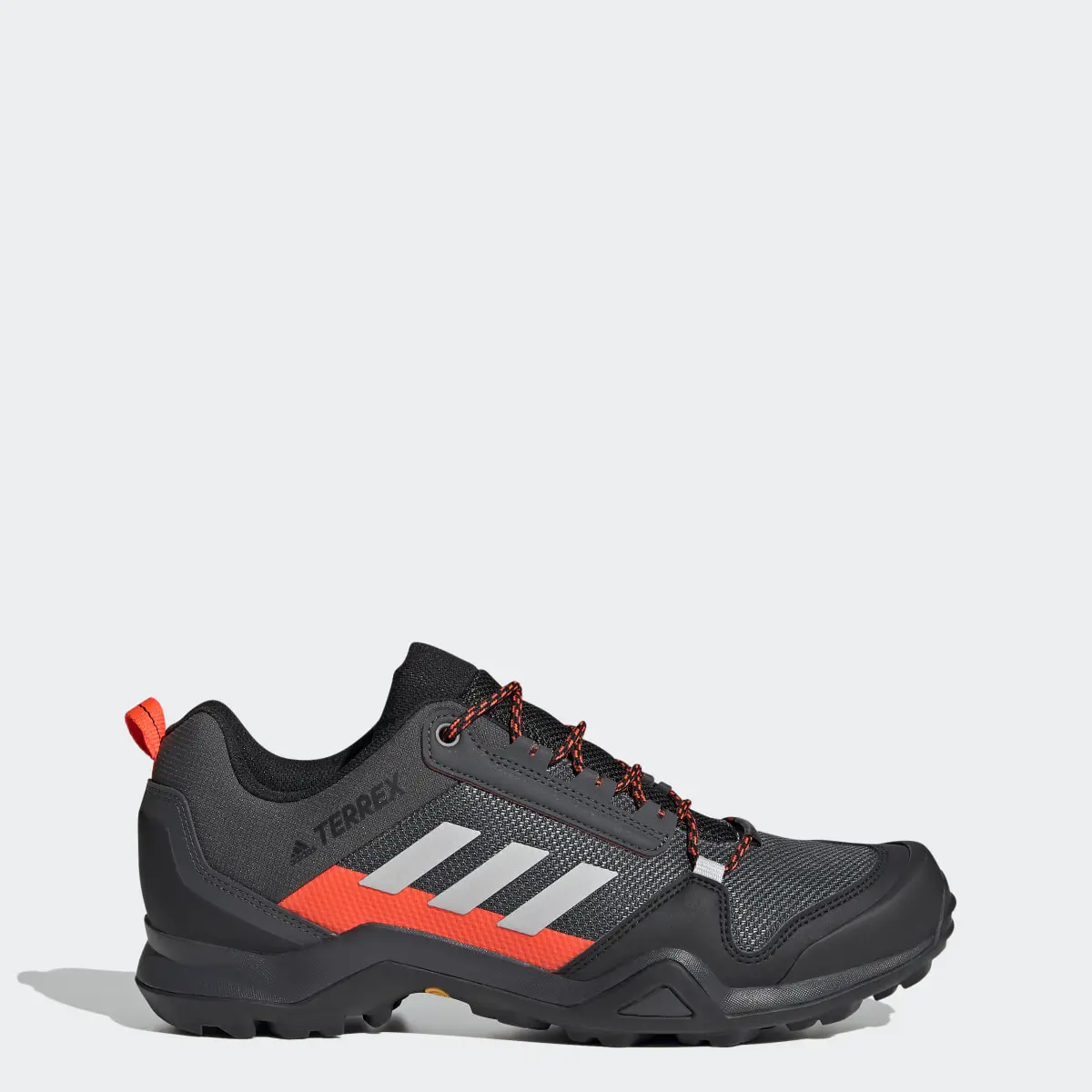 Adidas TERREX AX3 Wanderschuh. 1