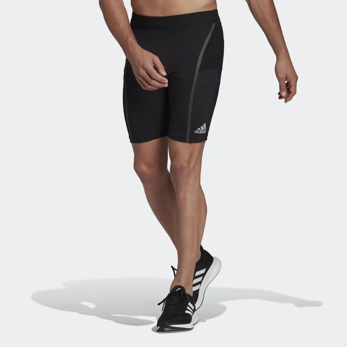 Adidas Saturday Half Kurze Tight. 1