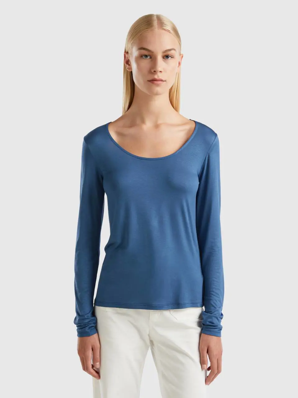 Benetton t-shirt in sustainable stretch viscose. 1