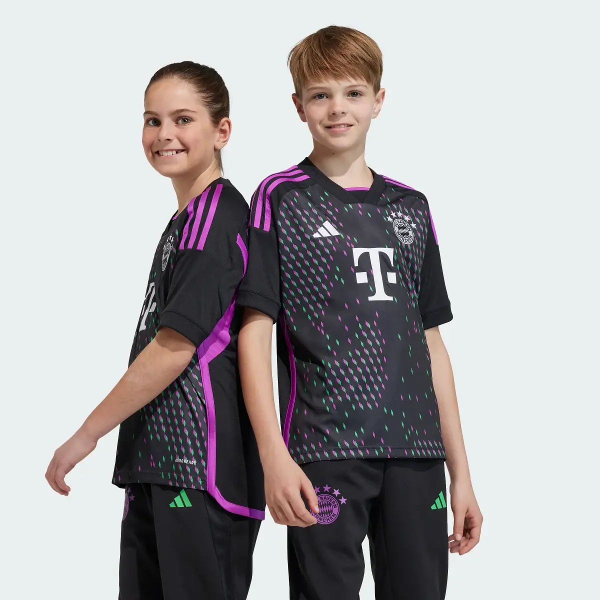 Adidas Camisola Alternativa 23/24 do FC Bayern München – Criança. 1