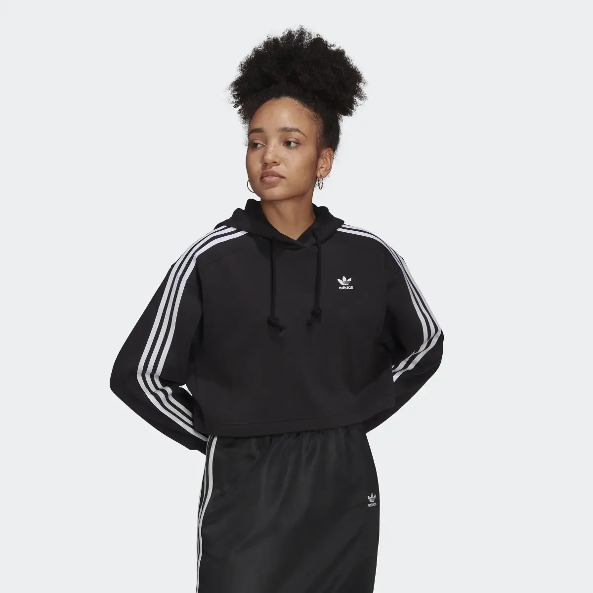 Adidas Adicolor Classics Crop Hoodie. 2