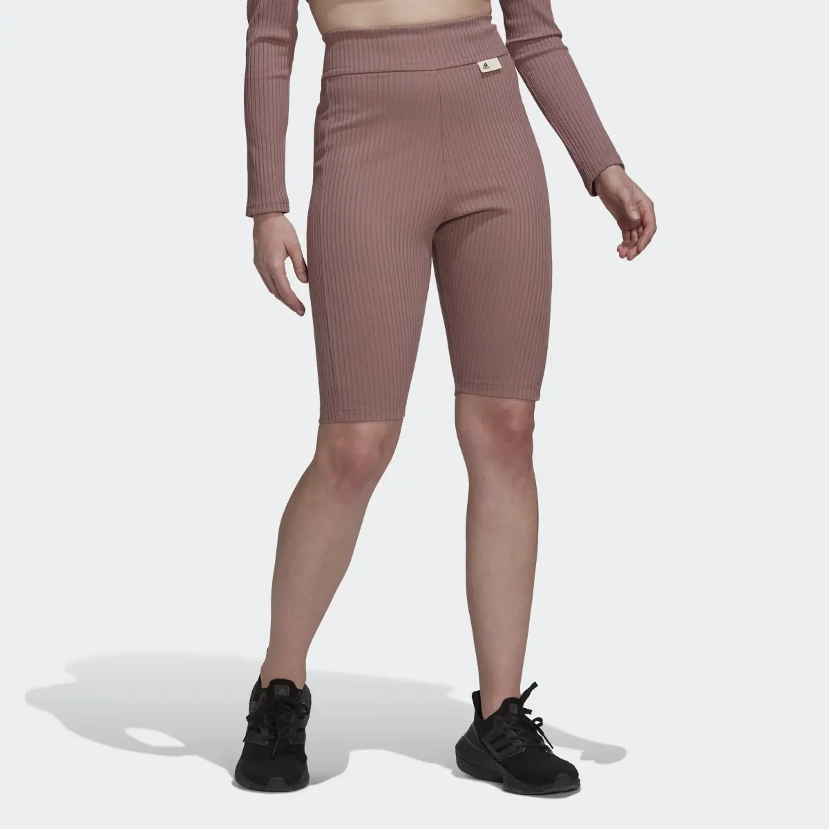 Adidas Studio Lounge Ribbed kurze Tight. 1