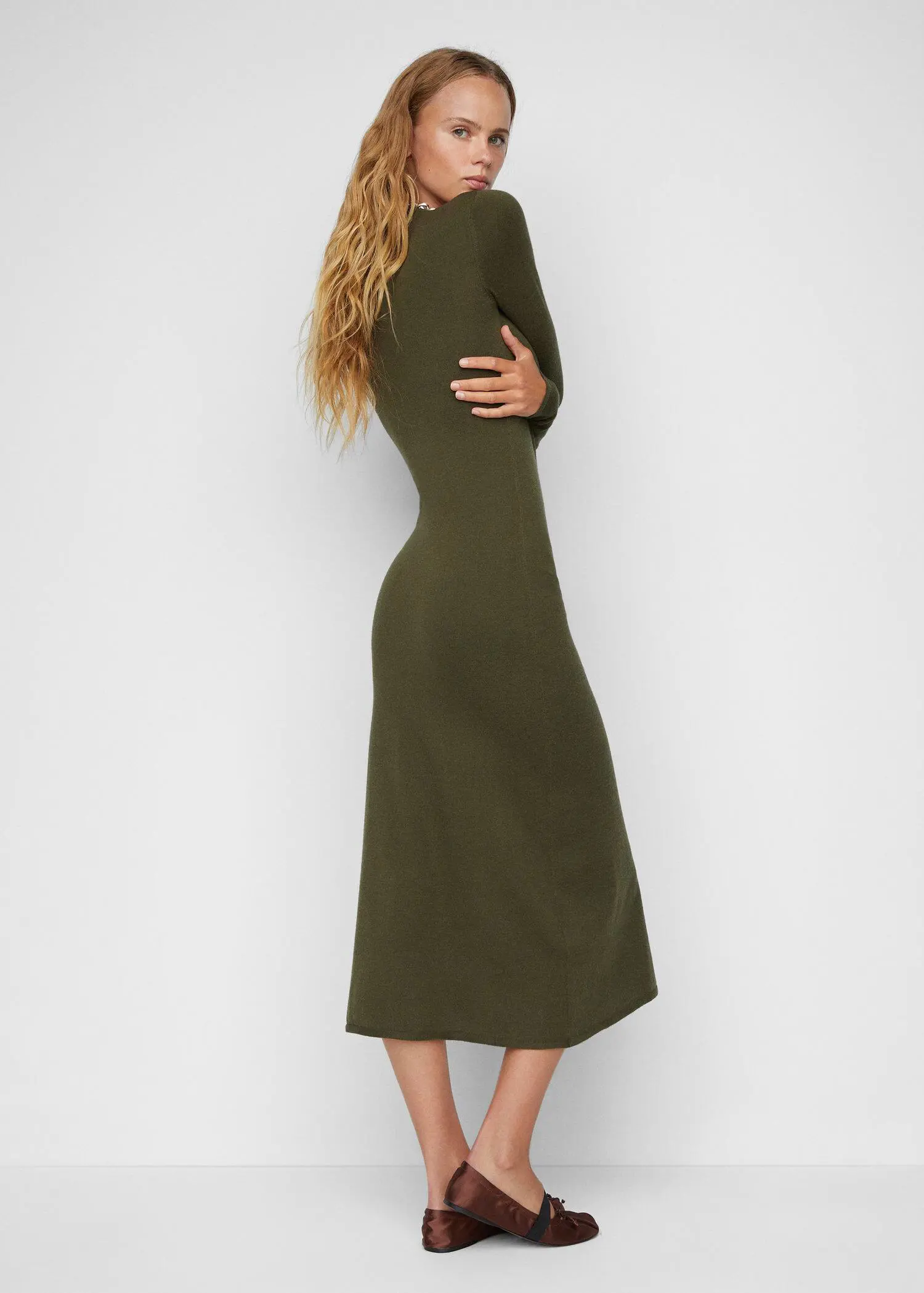 Mango Knitted dress with side slit . 3