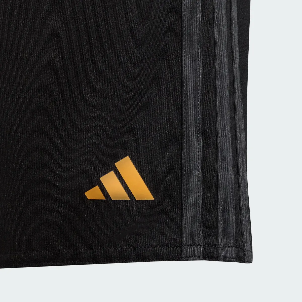 Adidas Real Madrid 23/24 Third Mini Kit. 3 Adidas Real Madrid 23/24 Third Mini Kit. 3
