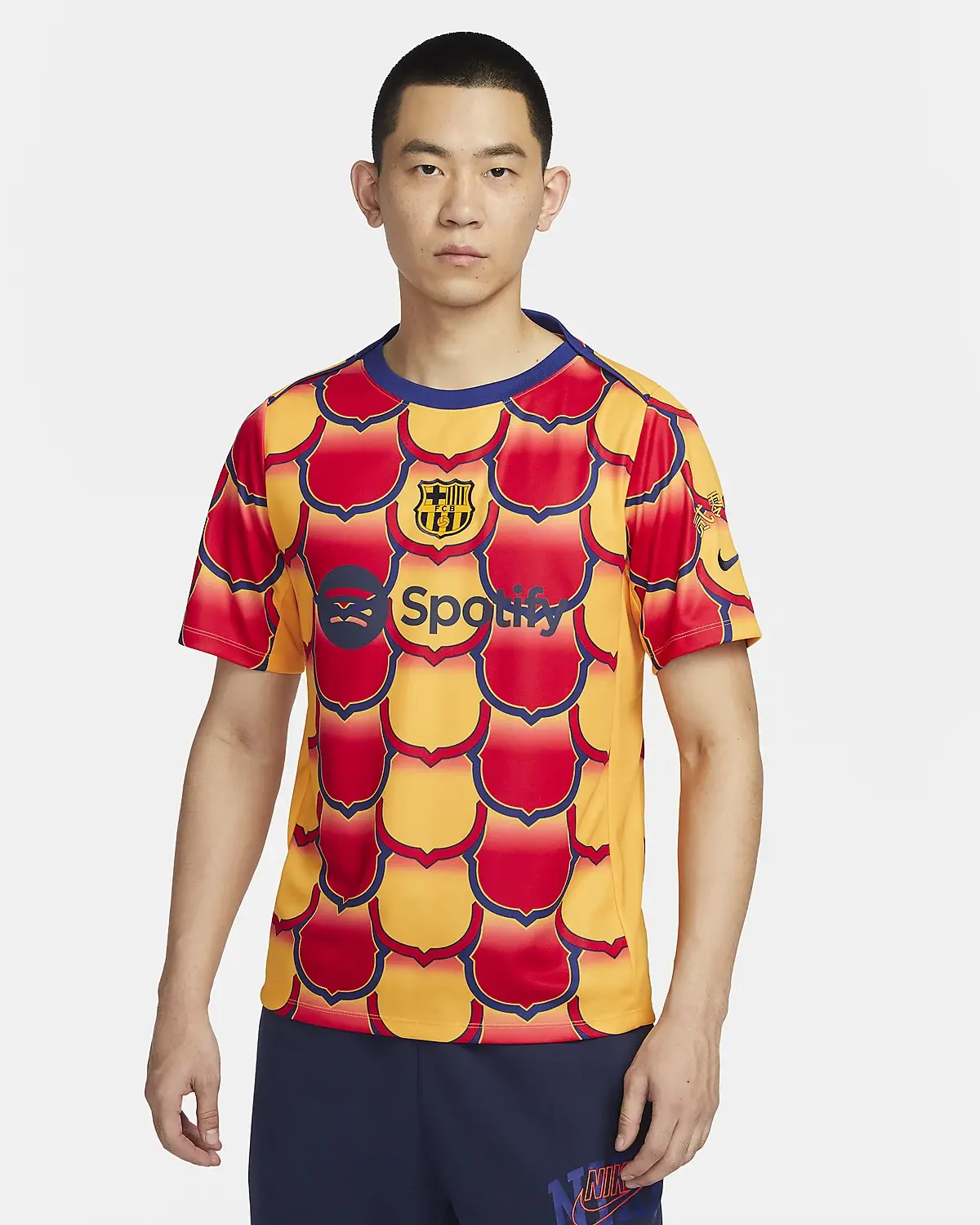 Nike F.C. Barcelona Academy Pro SE. 1