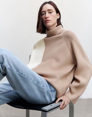 Two-tone turtleneck sweater