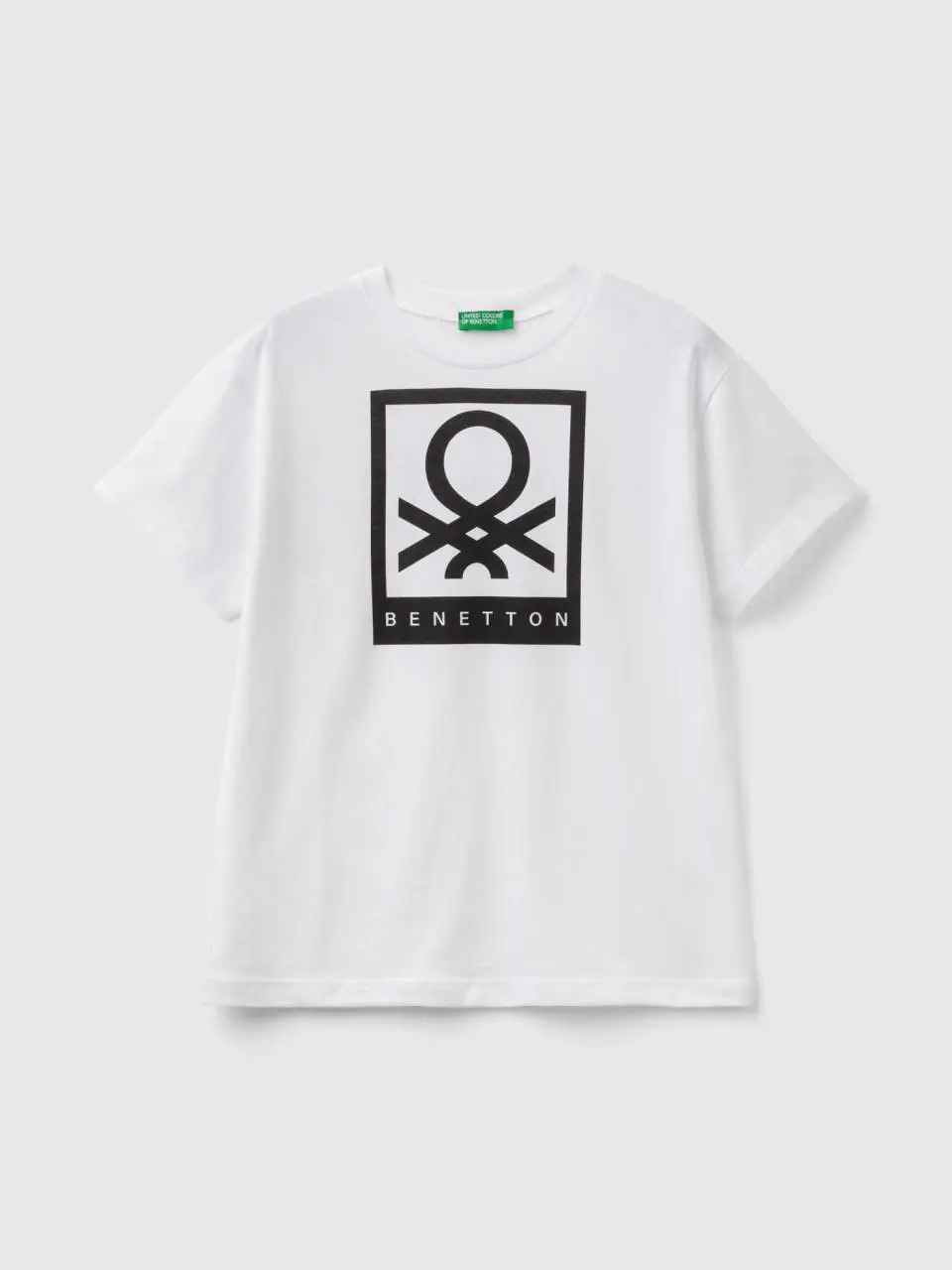 Benetton 100% cotton t-shirt with logo. 1