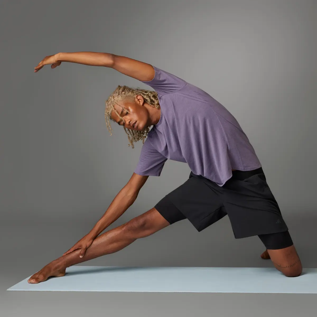 Adidas Yoga Premium Training Two-in-One Şort. 3