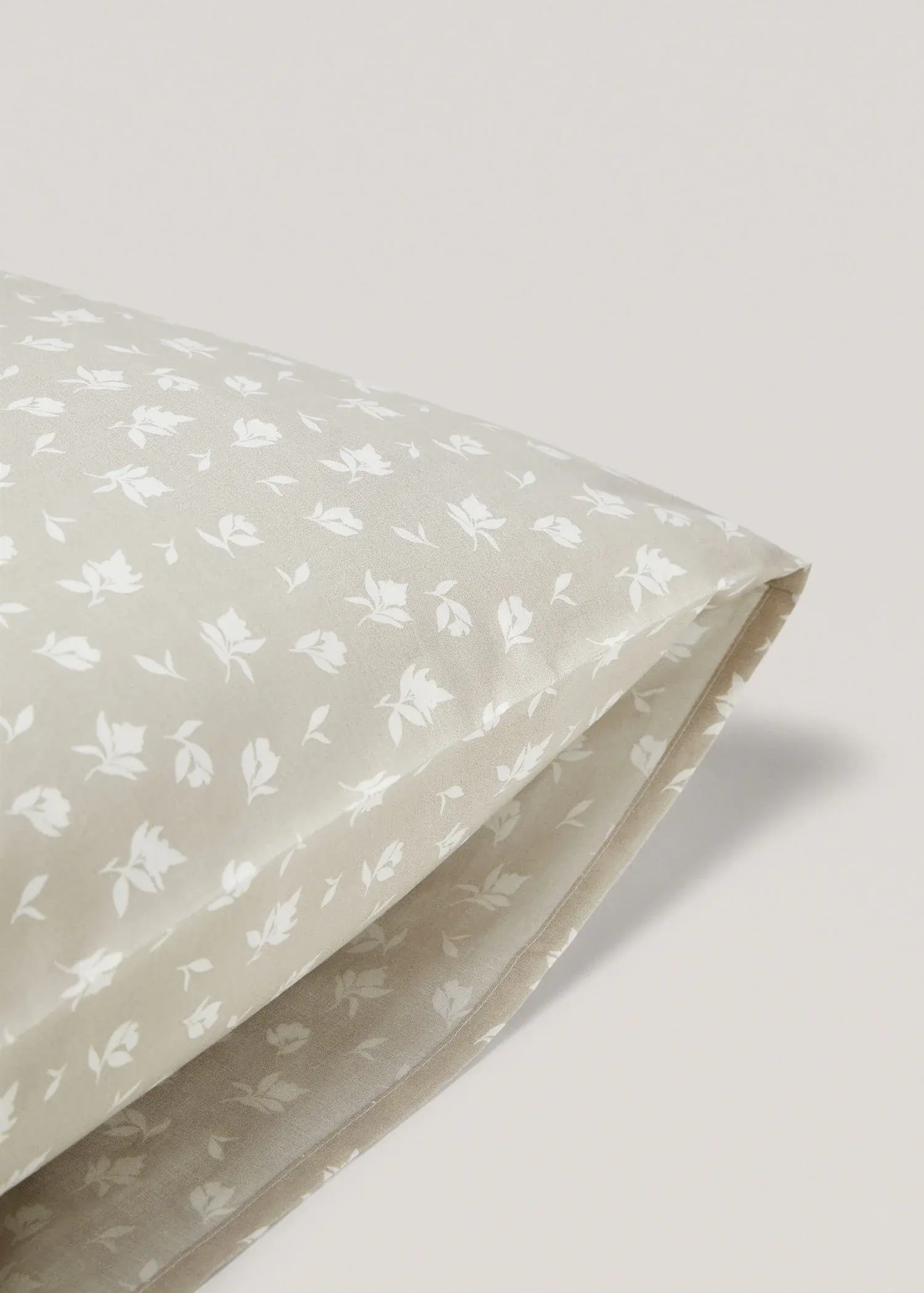 Mango Poszewka na poduszkę z bawełny ze wzorem w kwiaty 60 x 60 cm. 3
