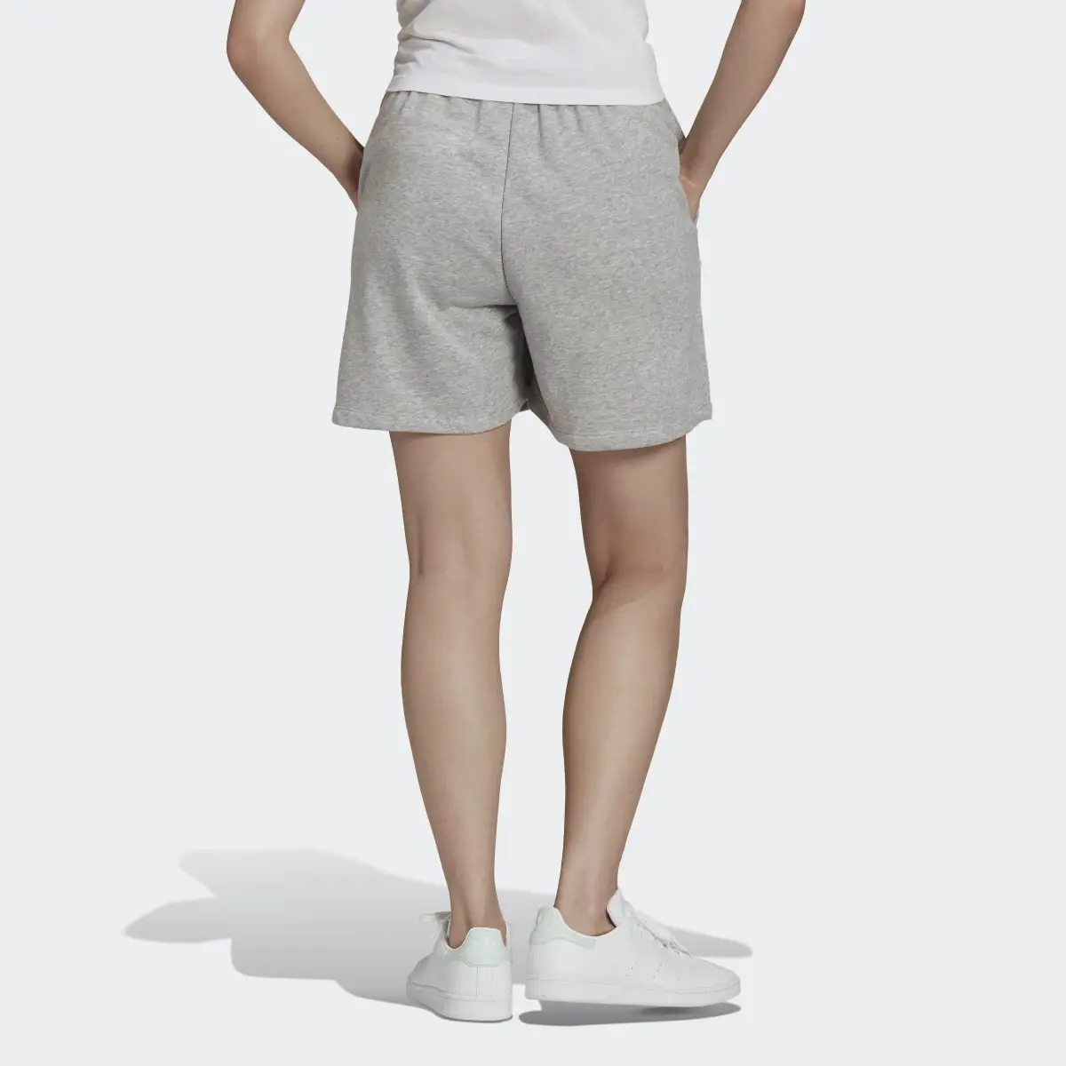 Adidas adicolor Essentials French Terry Shorts. 2