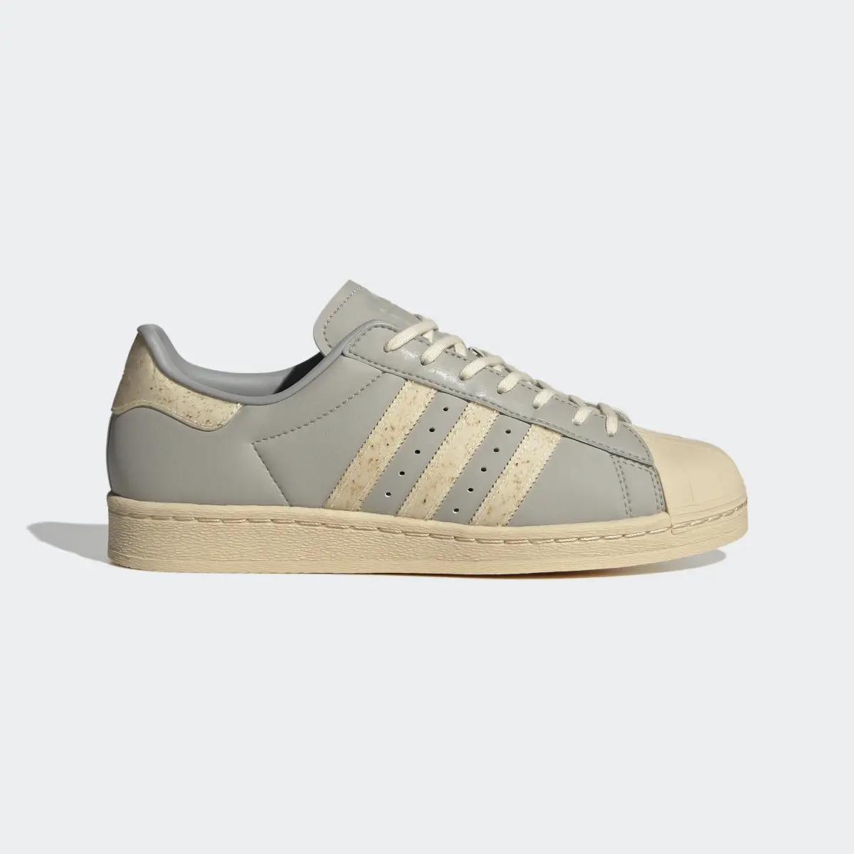 Adidas Superstar 82 Shoes. 2