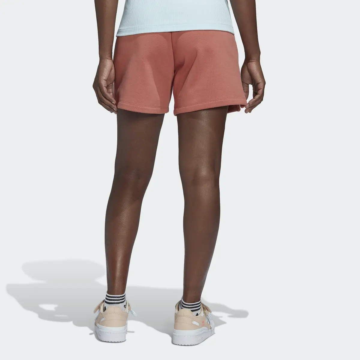 Adidas adicolor Contempo Shorts. 2