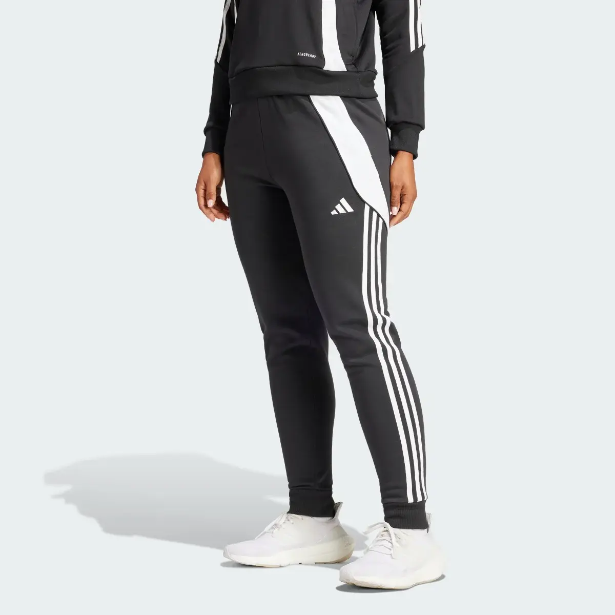 Adidas Spodnie dresowe Tiro 24. 2
