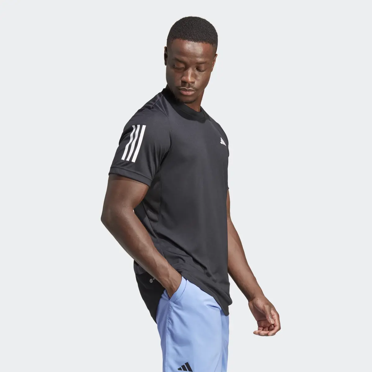 Adidas Club 3-Streifen Tennis T-Shirt. 2
