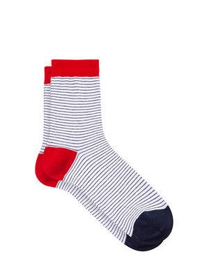 Canlı Kırmızı Soket Çorap