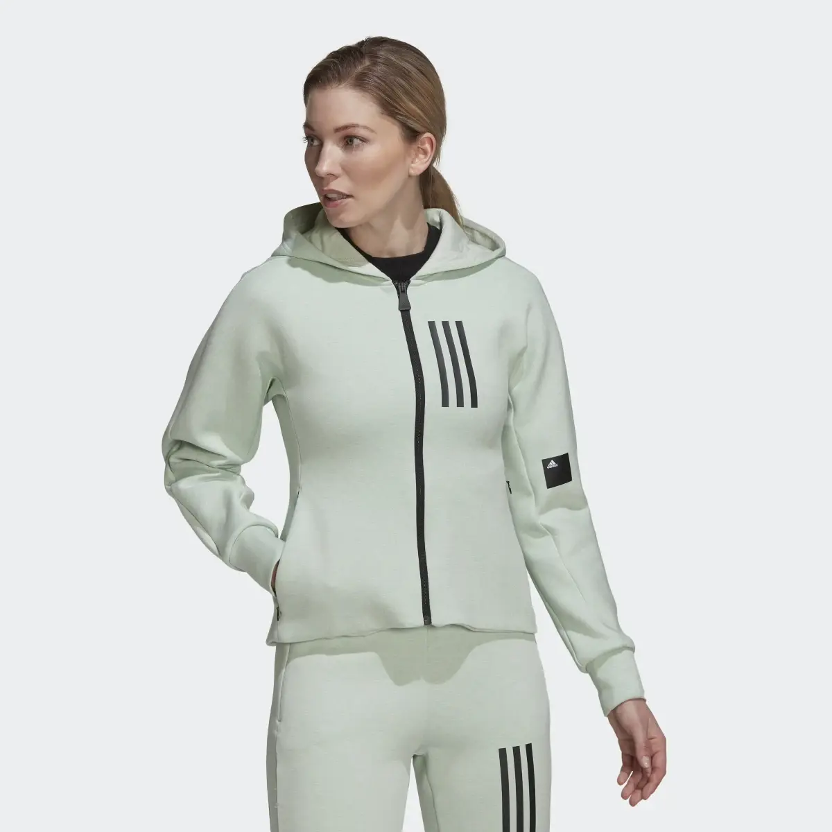 Adidas Veste à capuche entièrement zippée à la coupe slim Mission Victory. 2