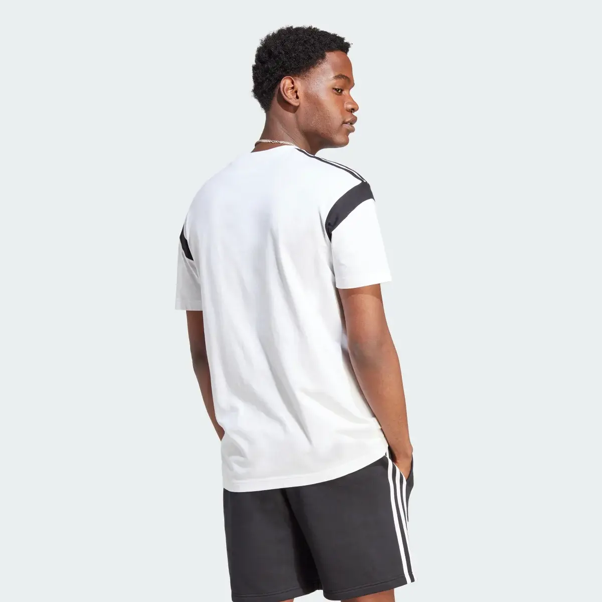 Adidas T-shirt colorblock. 3
