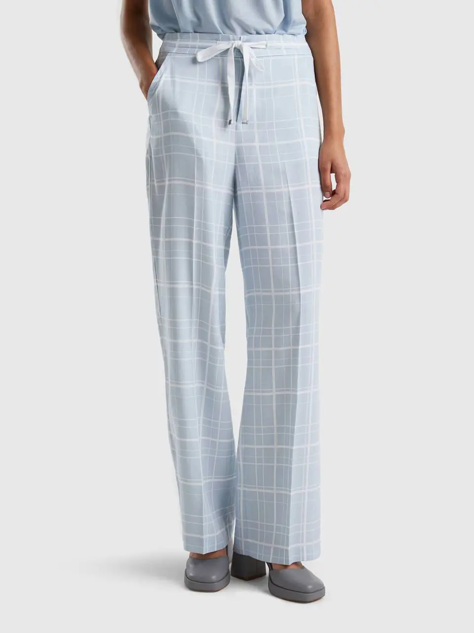 Benetton printed trousers with drawstring. 1