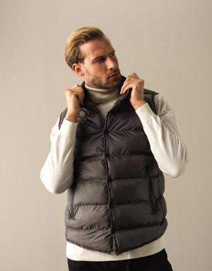 Dik Yaka Regular Fit Çıtçıt Düğmeli Şişme Yelek