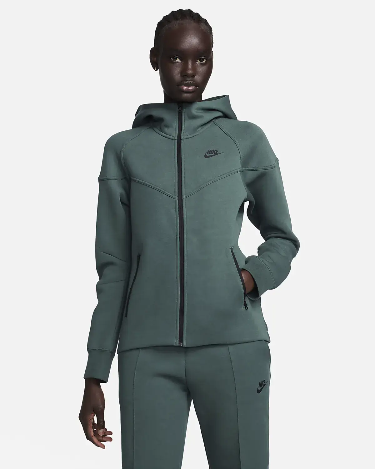 Nike Sportswear Tech Fleece Windrunner. 1