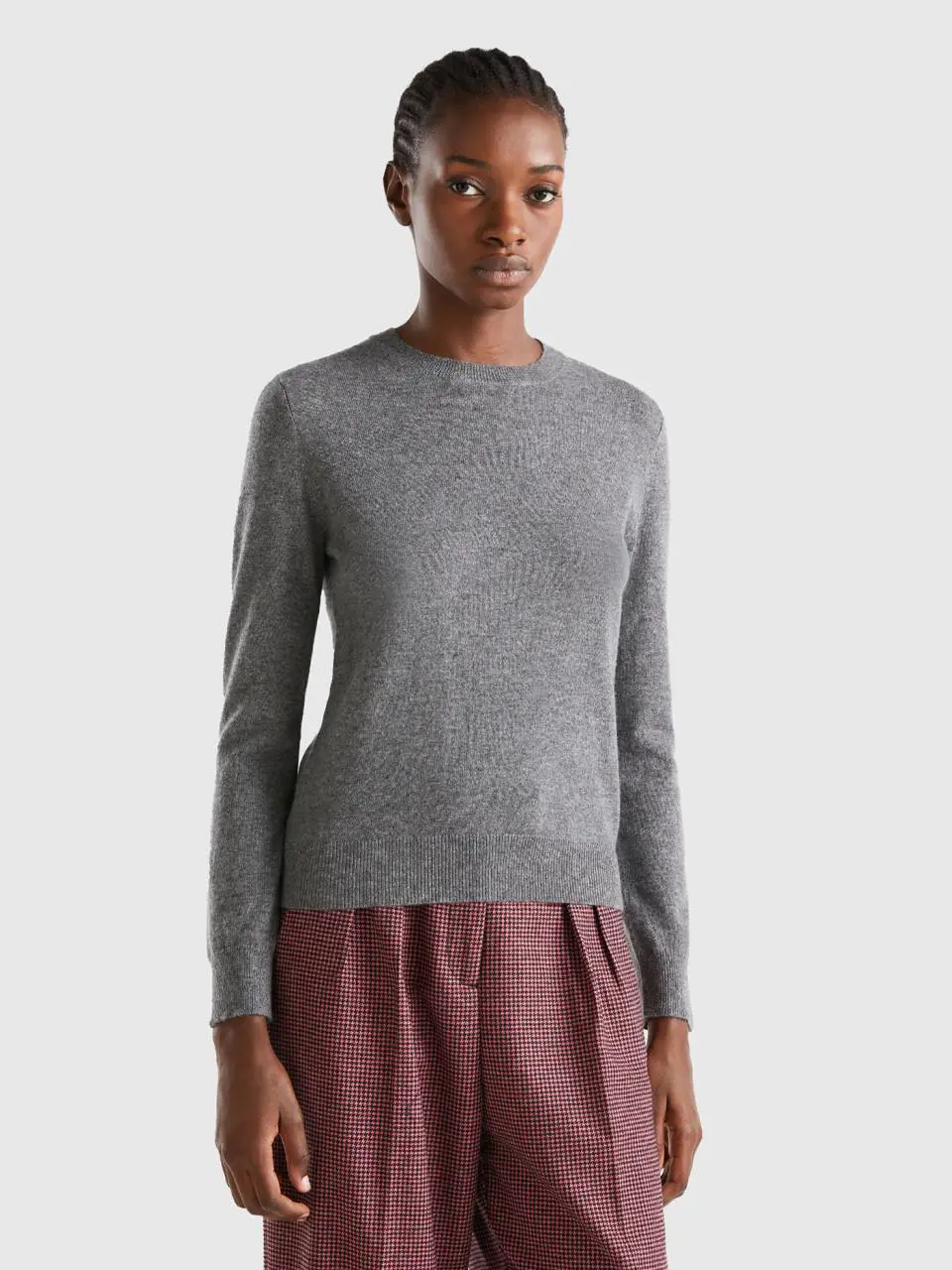 Benetton dark gray sweater in pure cashmere. 1