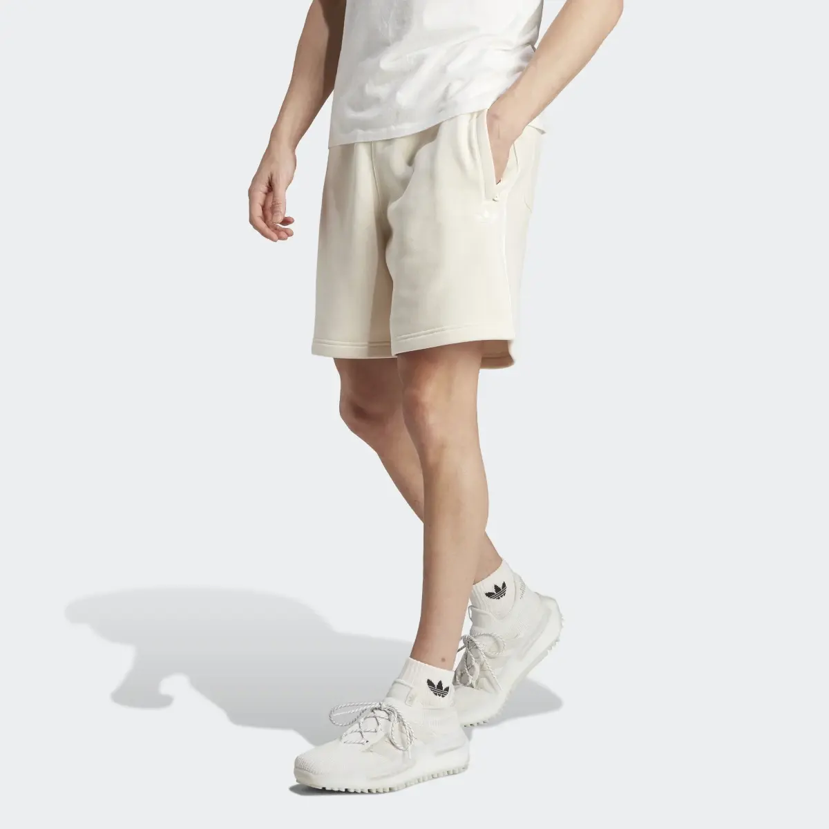 Adidas Adicolor Seasonal Archive Shorts. 1