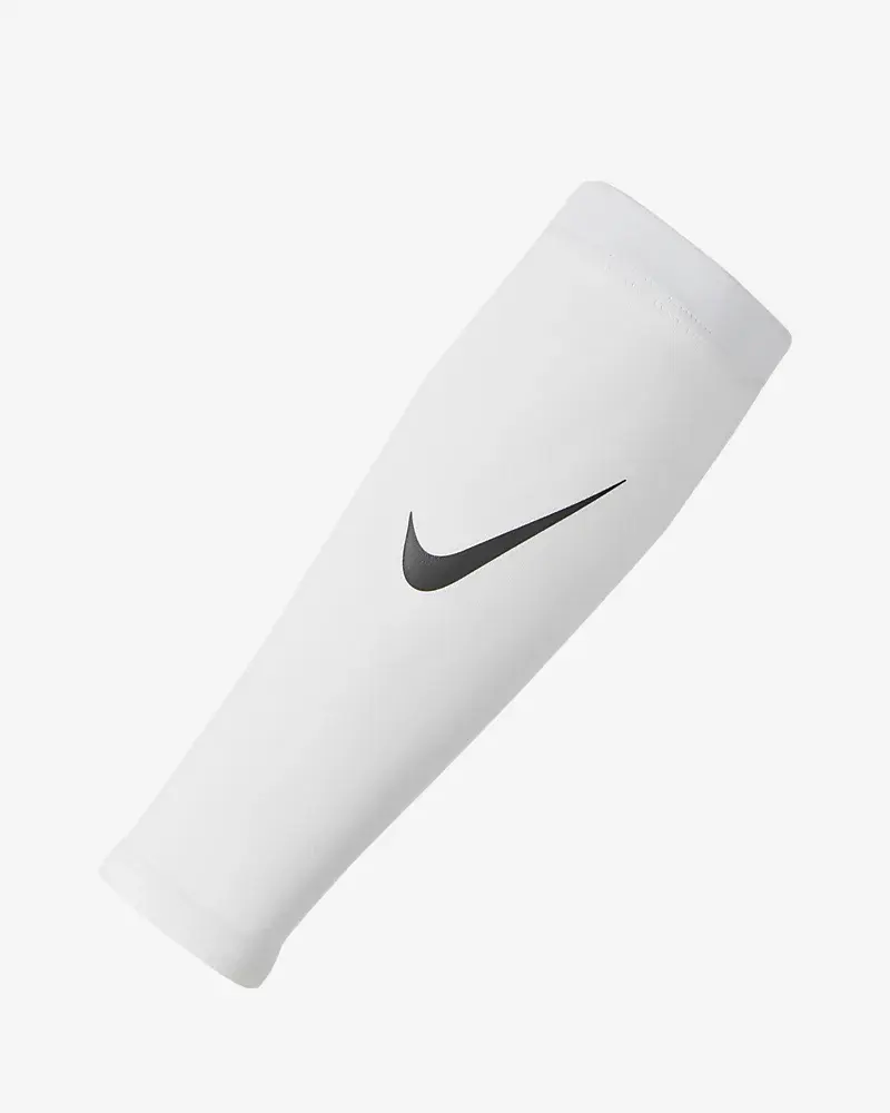 Nike Pro Dri-FIT. 1