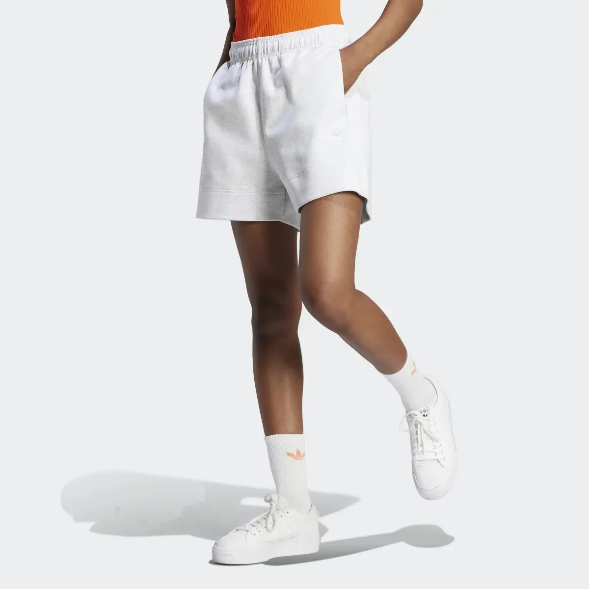 Adidas Short ample Premium Essentials. 1