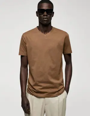 Mango Basic cotton V-neck T-shirt