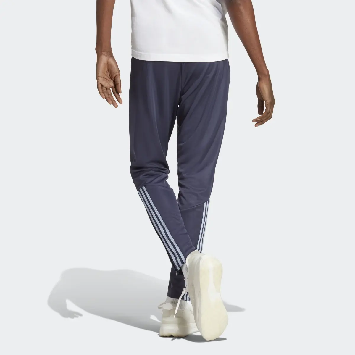 Adidas Pantalon Tiro. 3