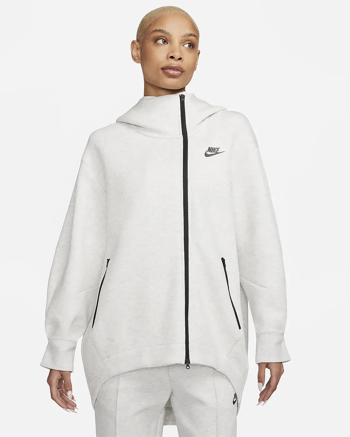 Nike Sportswear Tech Fleece. 1