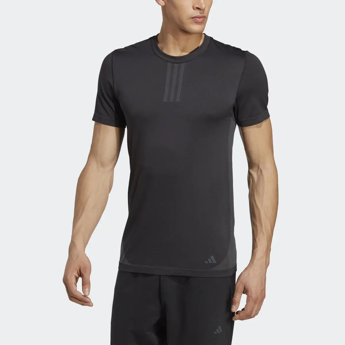 Adidas T-shirt d'entraînement de yoga sans coutures AEROKNIT Base. 1