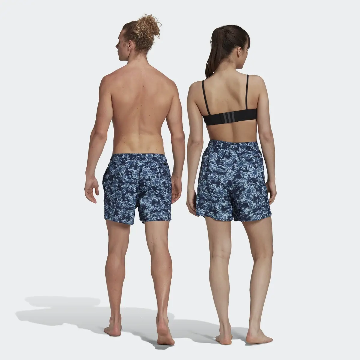 Adidas Short de bain graphique Coupe courte (non genré). 2