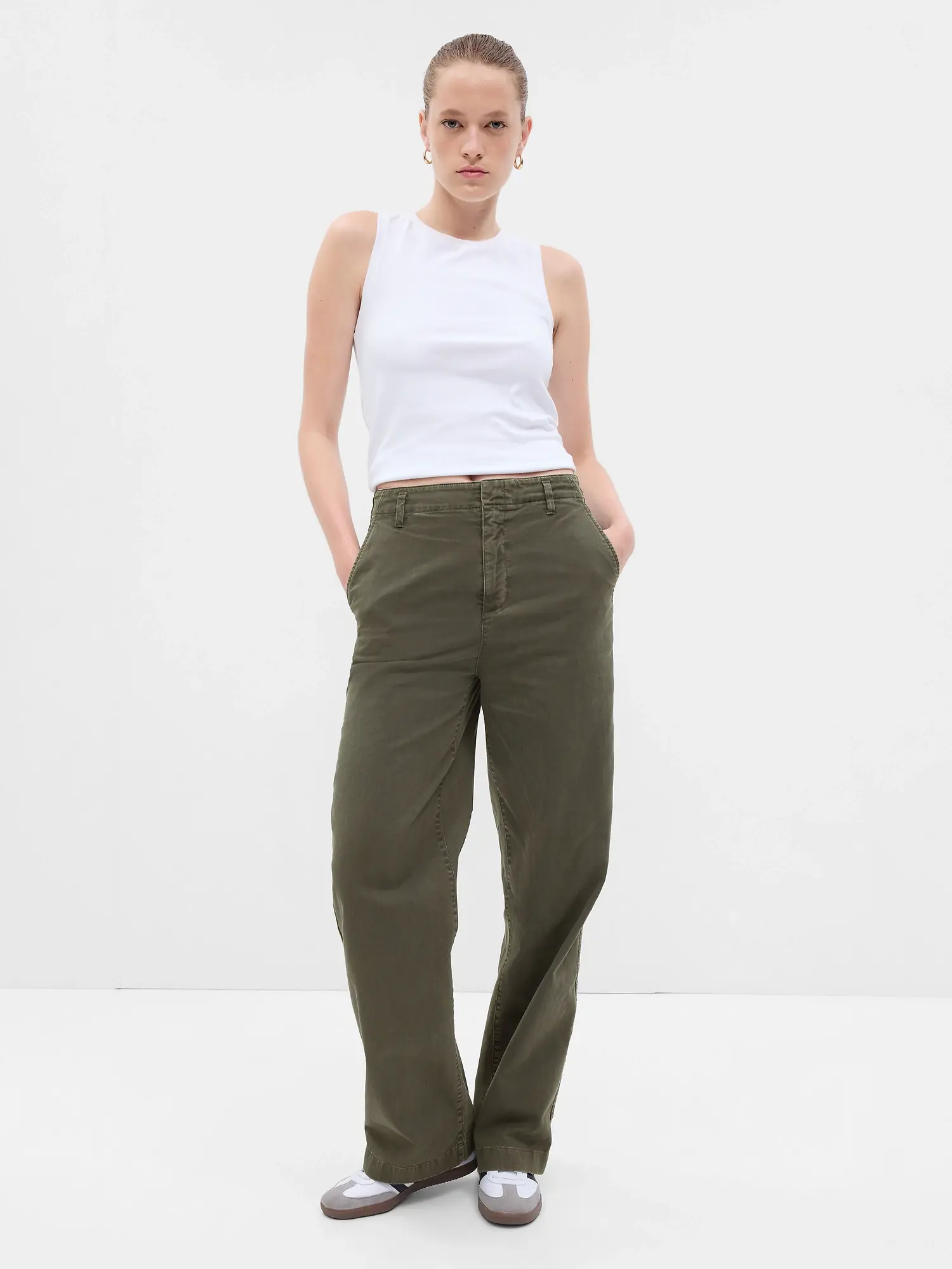 Gap Mid Rise Loose Khakis green. 1