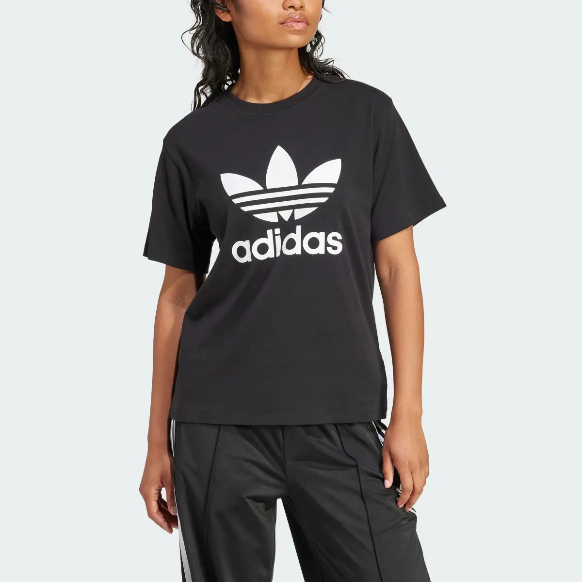 Adidas Trefoil Regular T-Shirt. 1