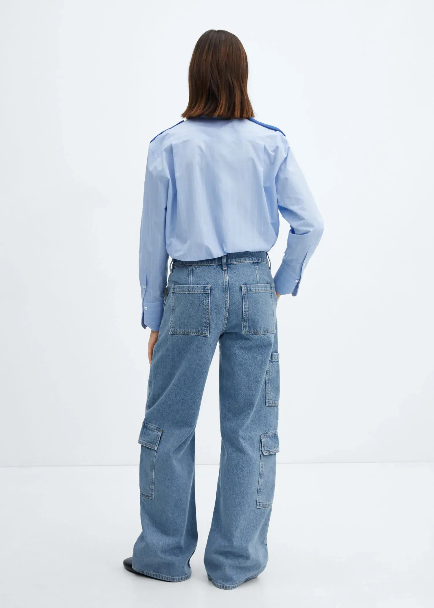 Mango Loose cargo jeans with pockets. 3