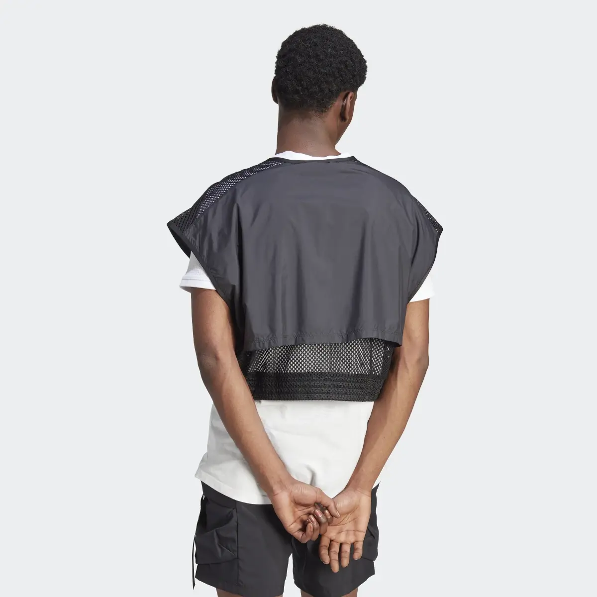 Adidas City Escape Premium Vest. 3