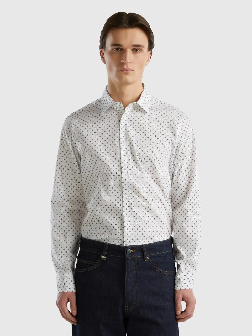 Benetton slim fit micro-patterned shirt. 1