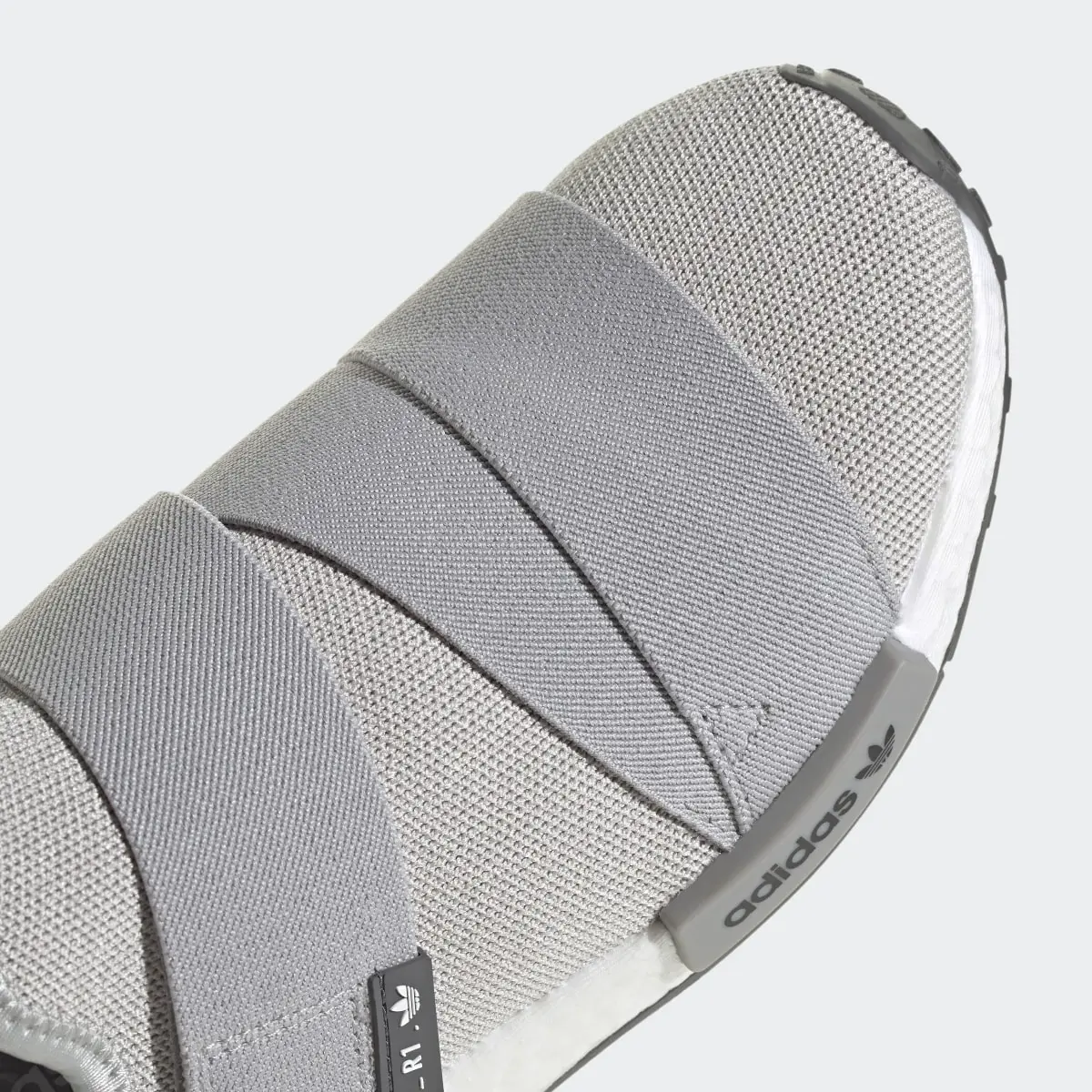 Adidas NMD_R1 Strap Schuh. 3