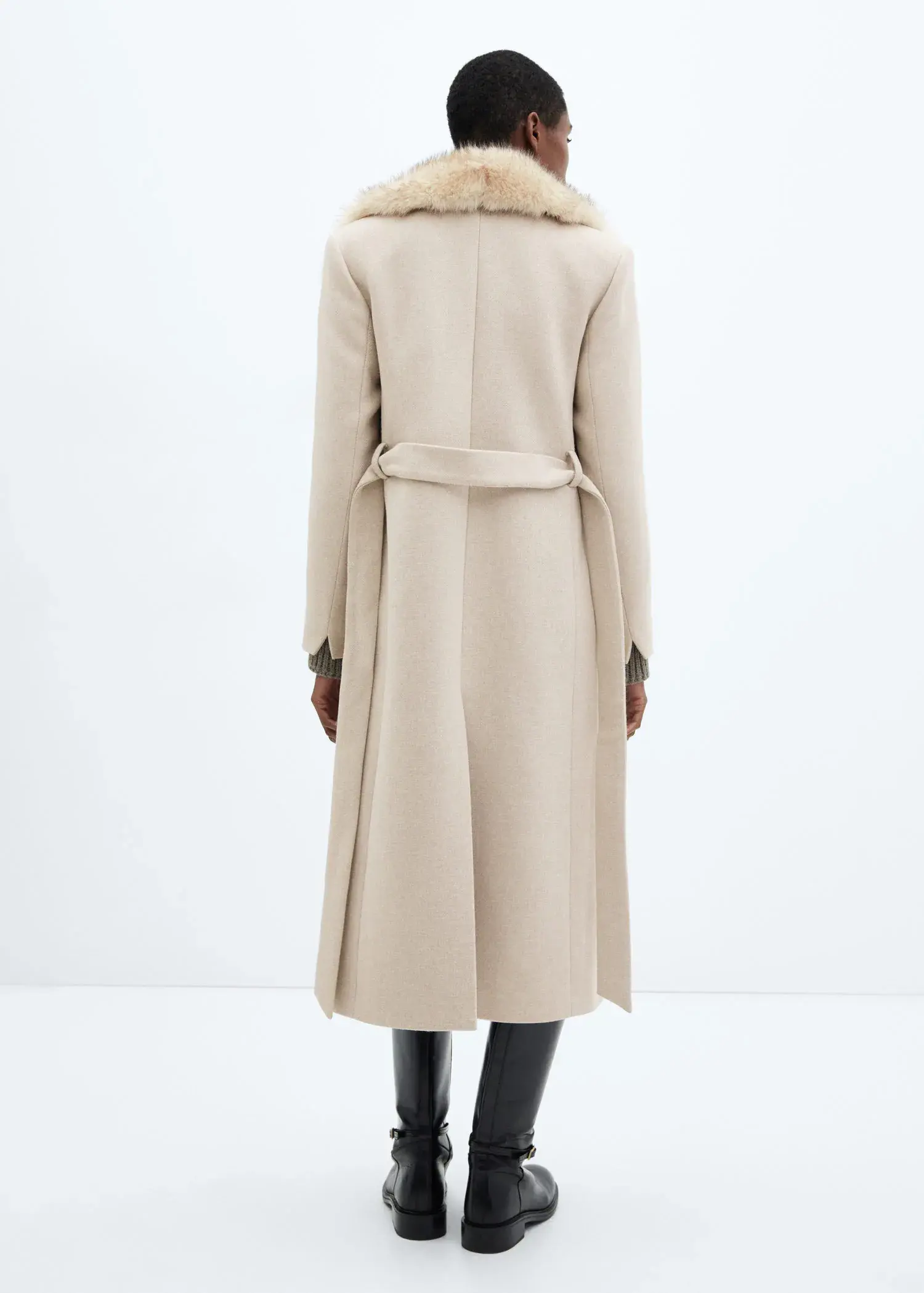 Mango Detachable wool coat with fur-effect collar. 3