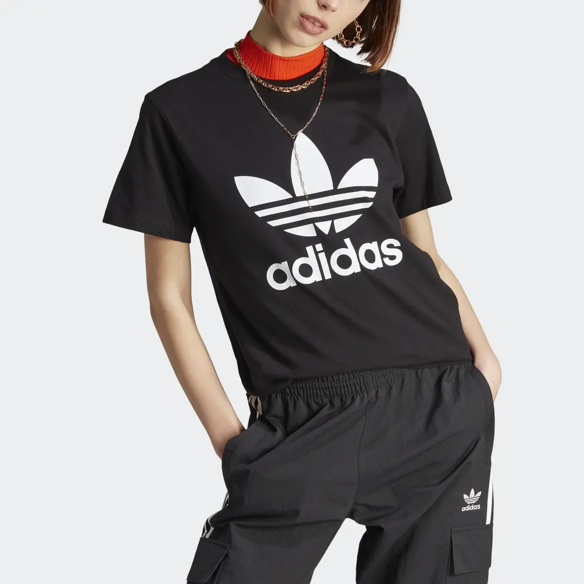 Adidas adicolor Classics Trefoil T-Shirt. 1