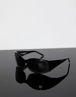 Oval frame sunglasses