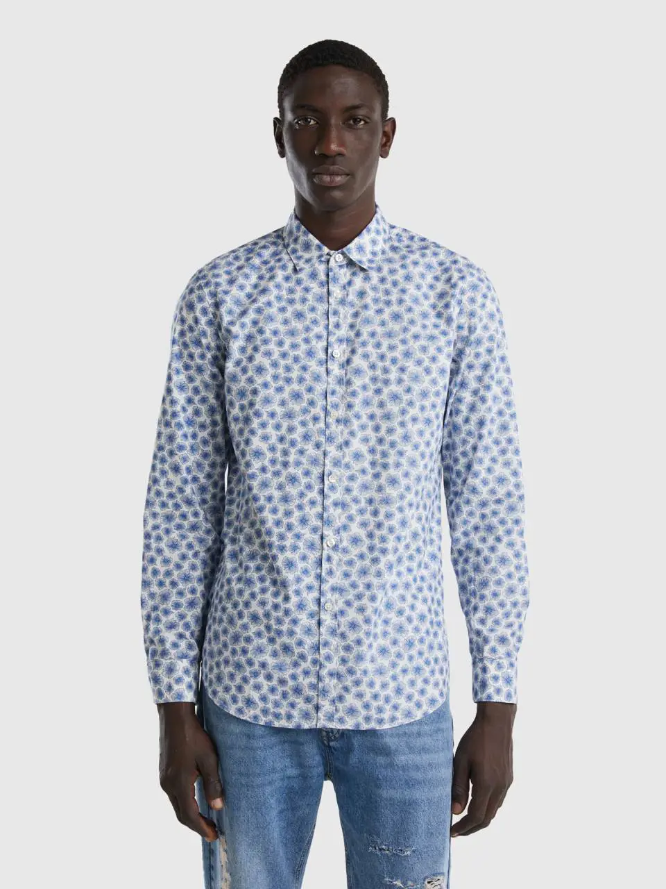 Benetton patterned slim fit shirt. 1